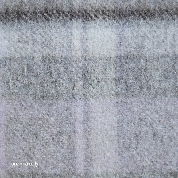 100% Cashmere Fringe Scarf Lavender and Grey Plaid Louisa Perini - Picture 8 of 10